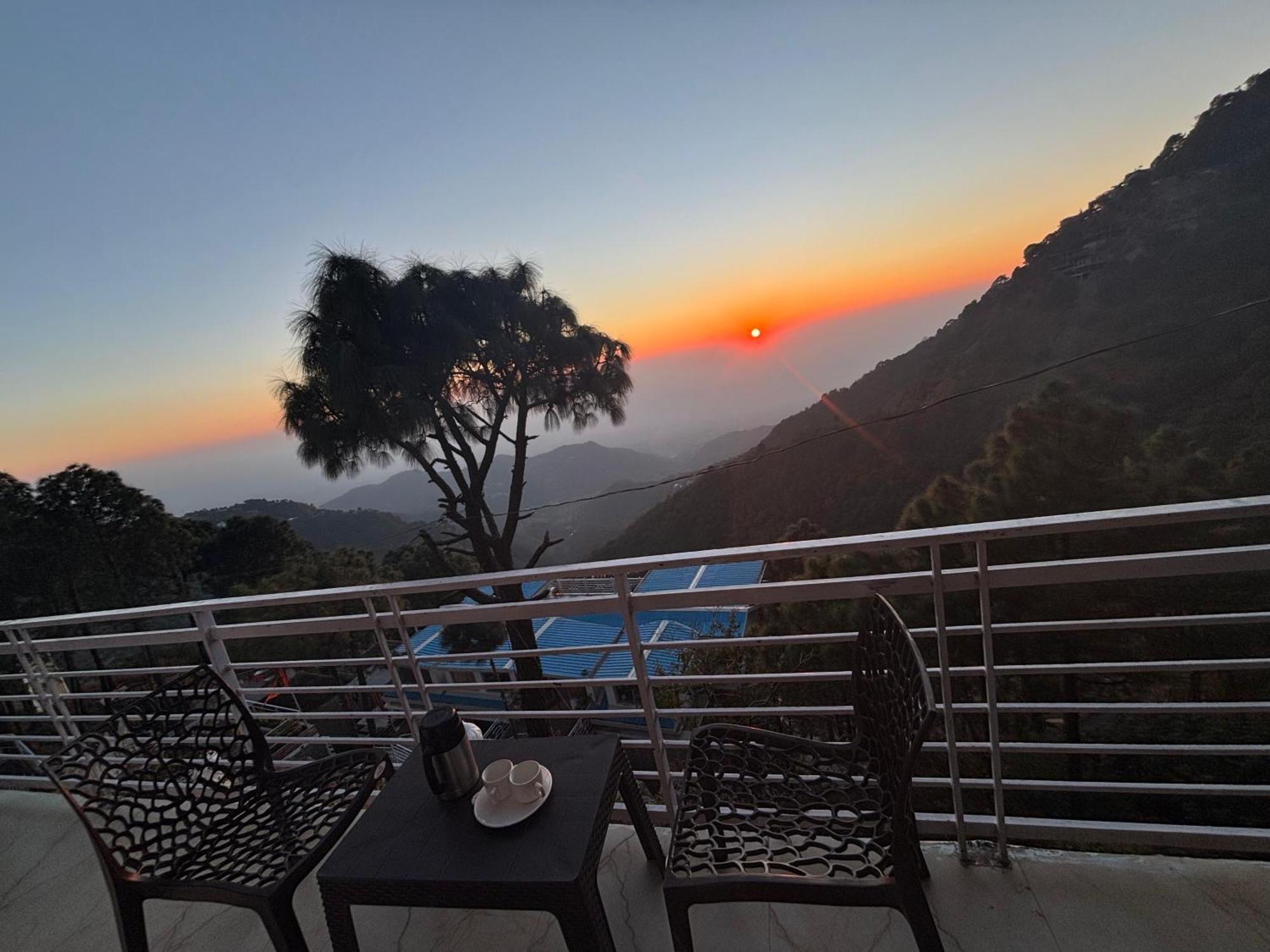 Humble Stay Villa Kasauli Exterior foto